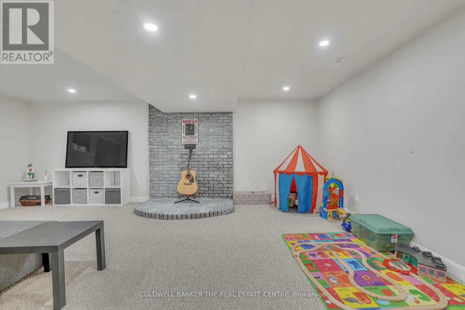 40 SPRINGHOME ROAD
