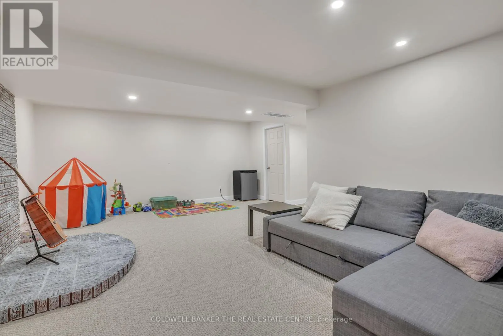 40 SPRINGHOME ROAD