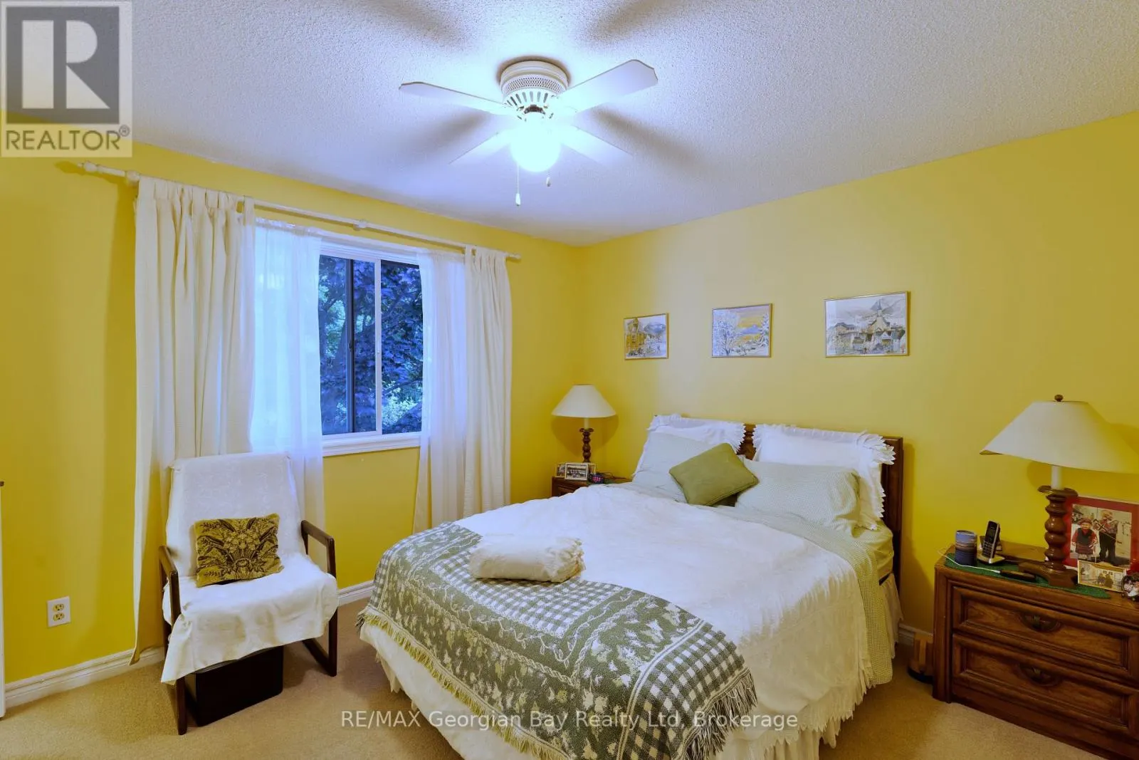 1057 DINA CRESCENT