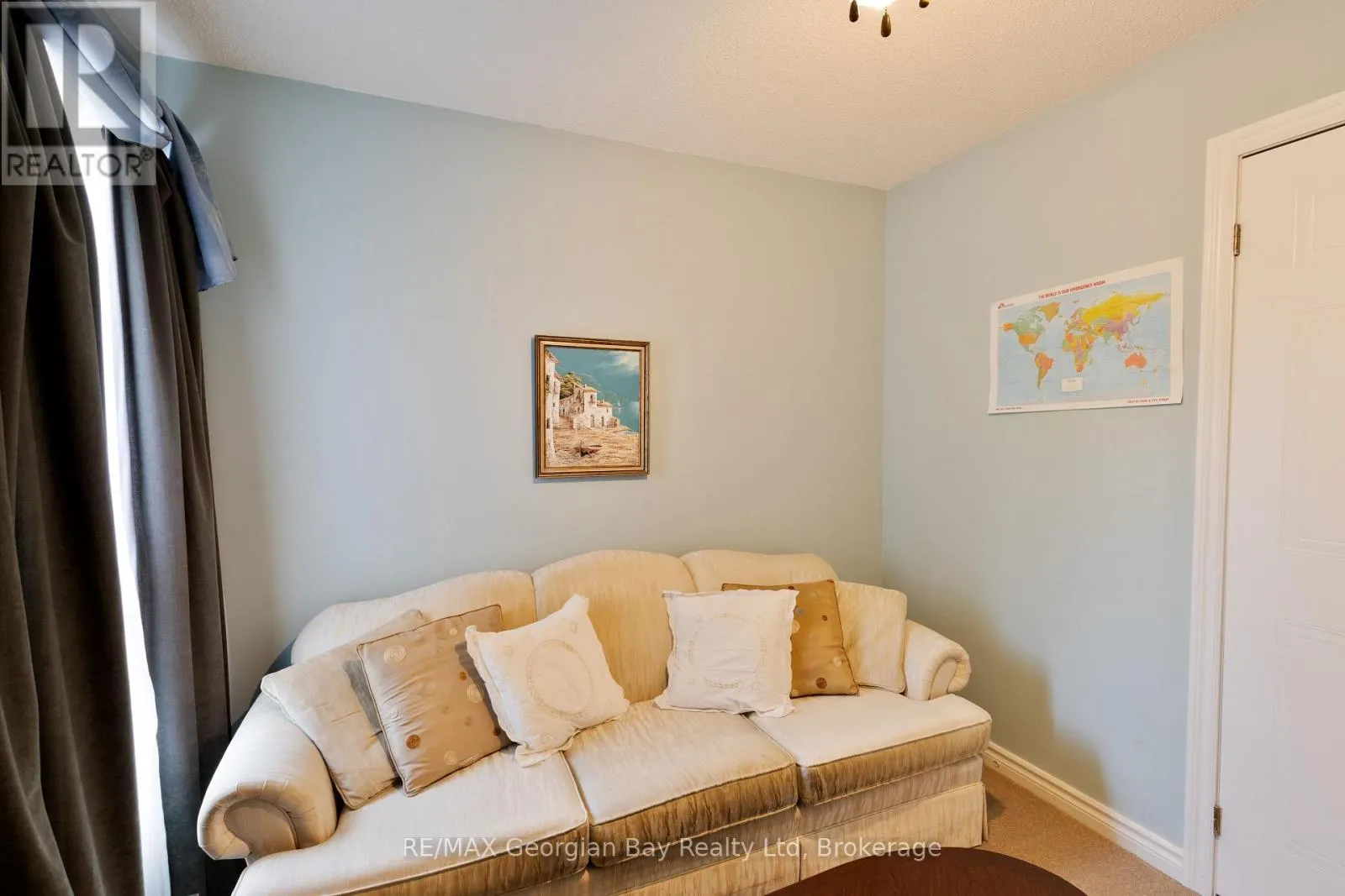 1057 DINA CRESCENT