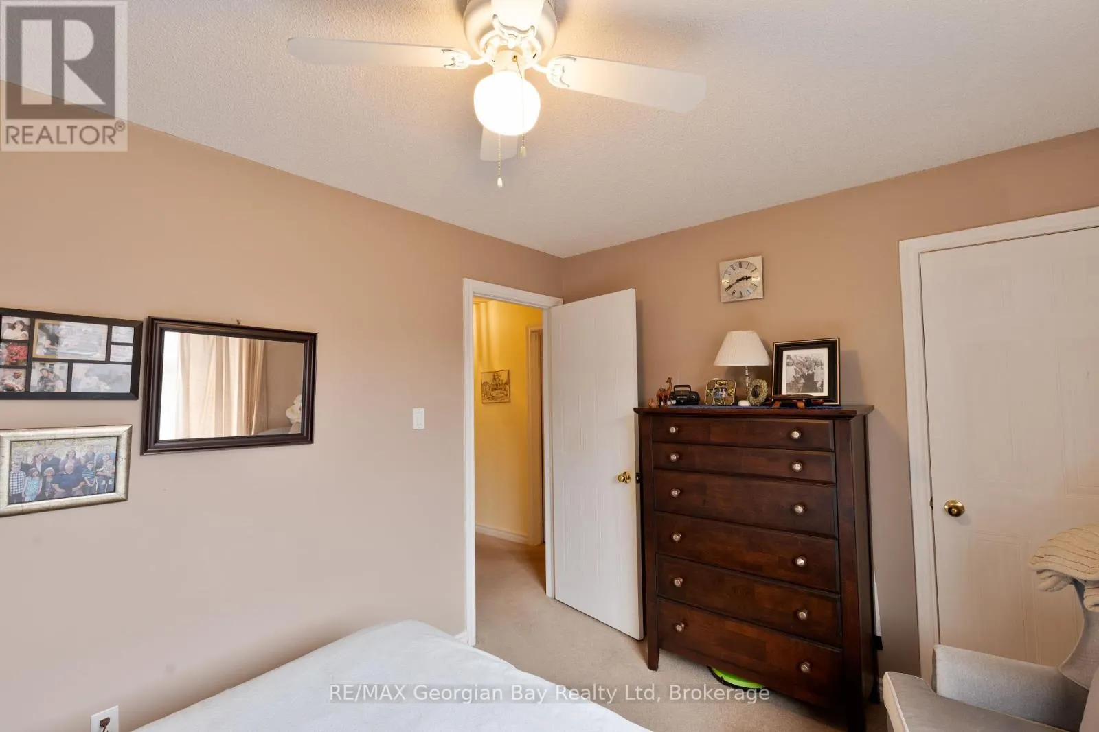 1057 DINA CRESCENT