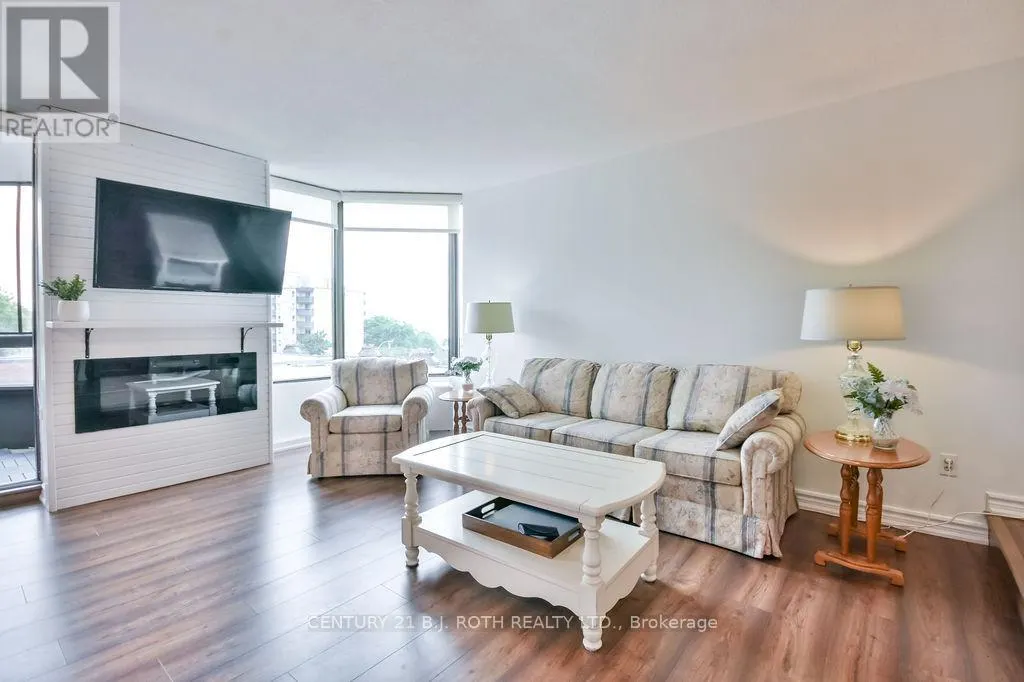 405 - 181 COLLIER STREET