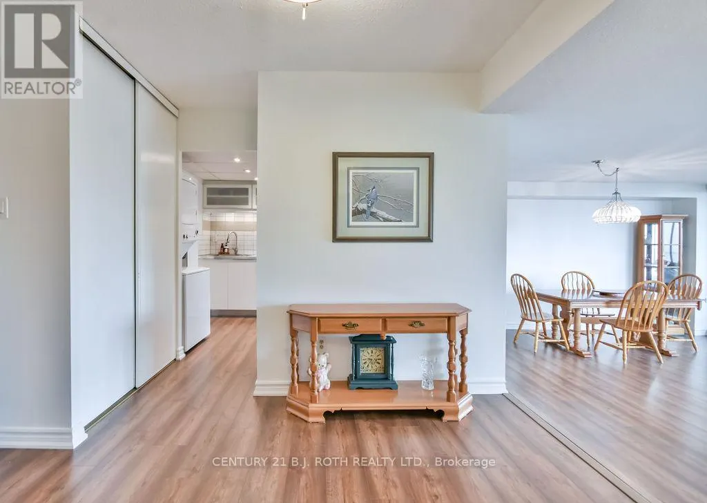 405 - 181 COLLIER STREET