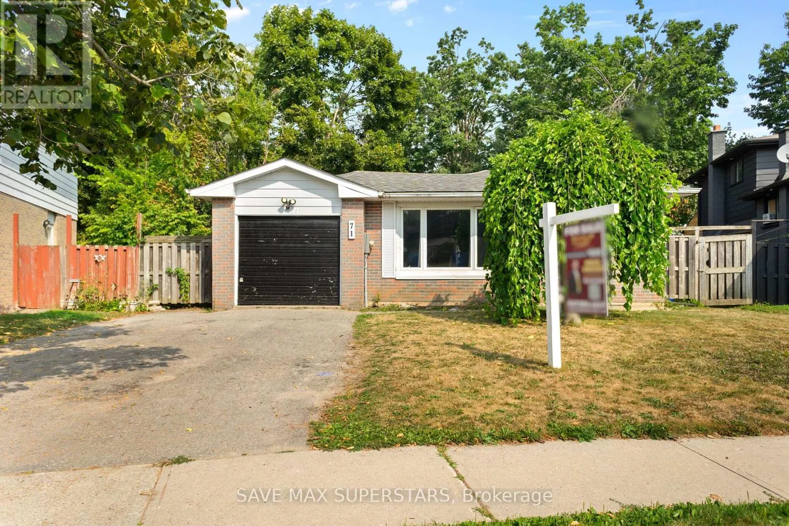 71 COLLEGE CRESCENT