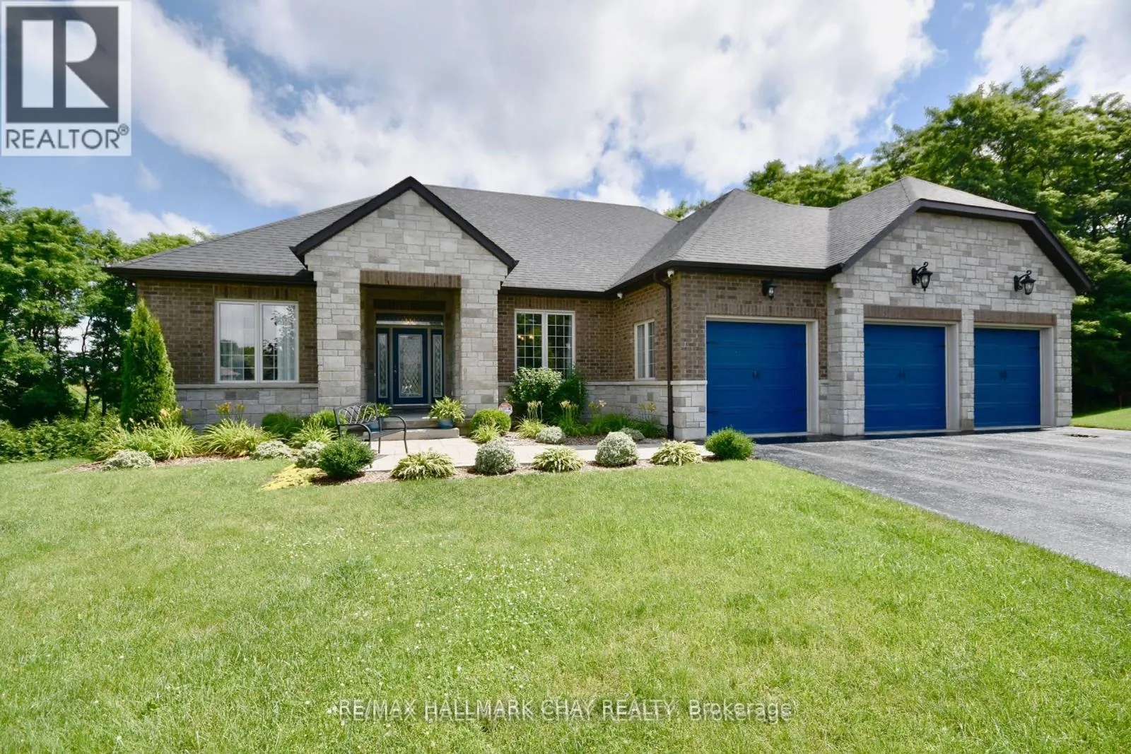 5 KANATA COURT