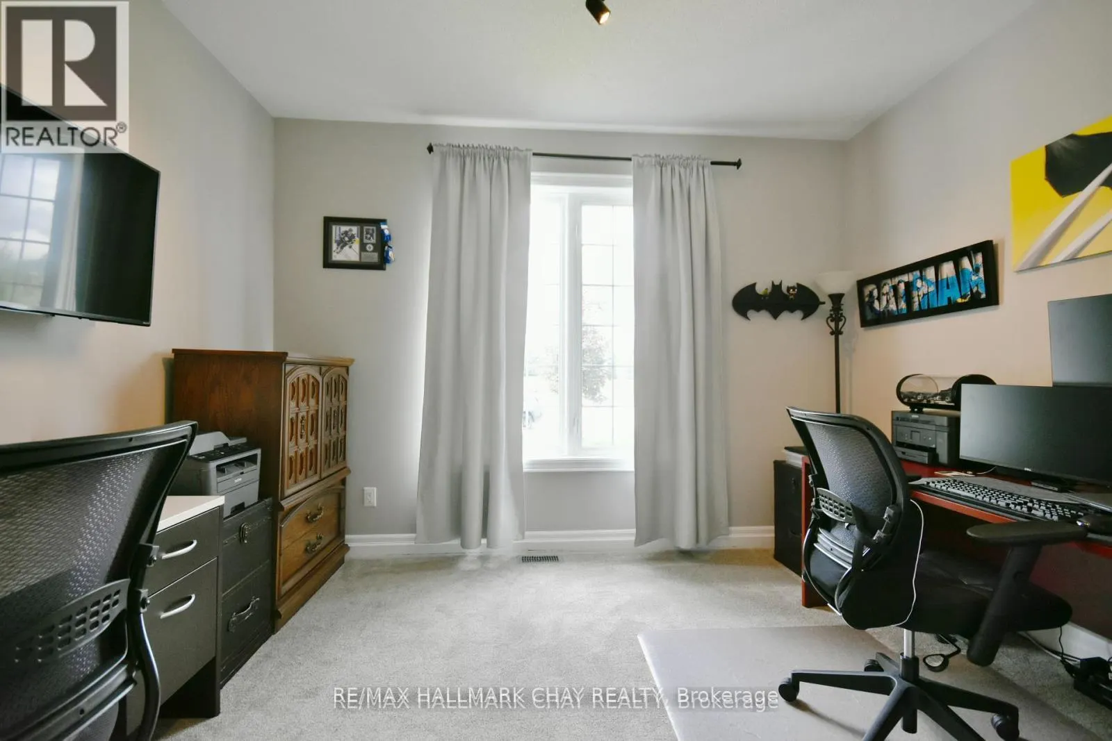 5 KANATA COURT