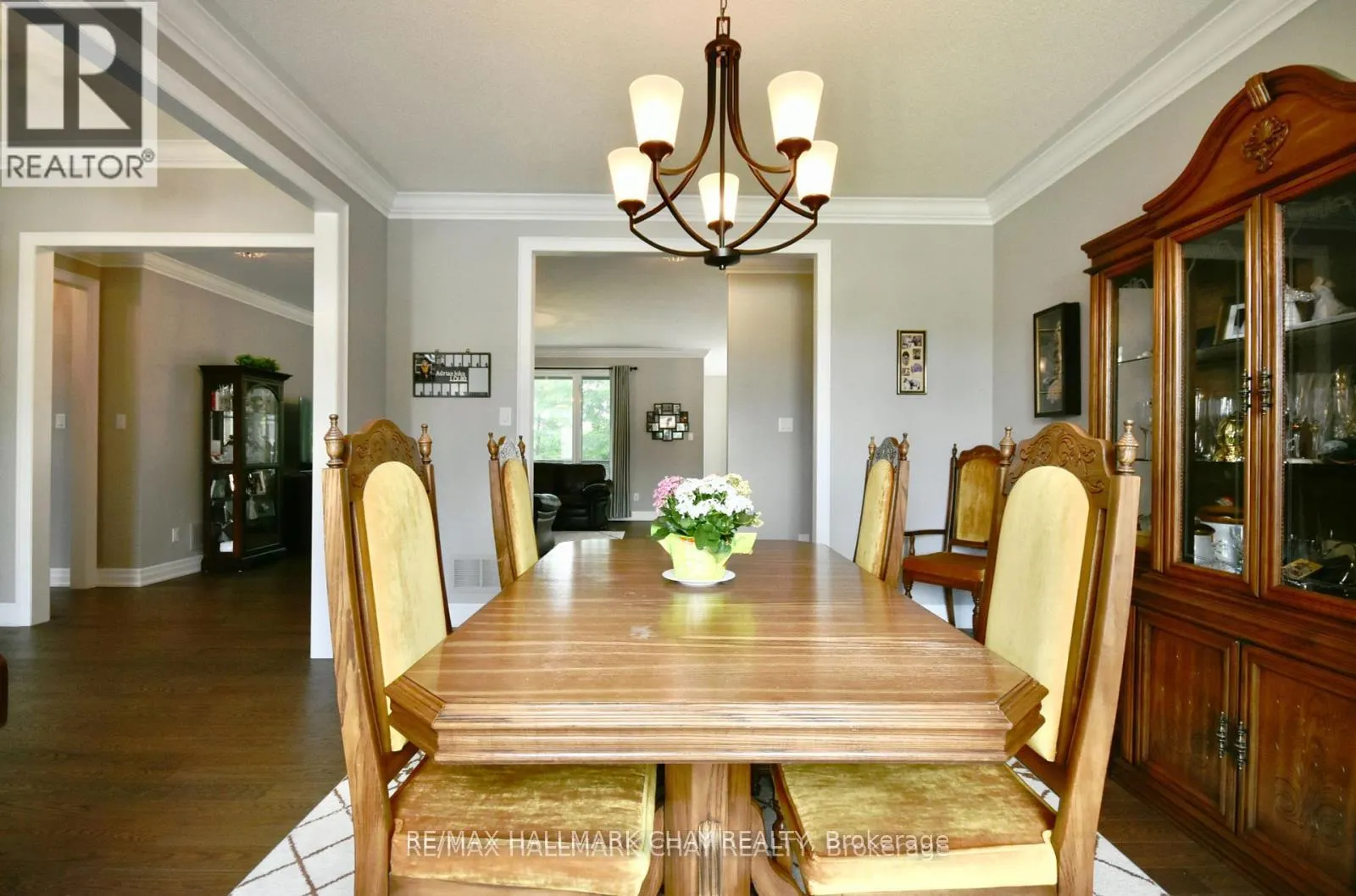 5 KANATA COURT