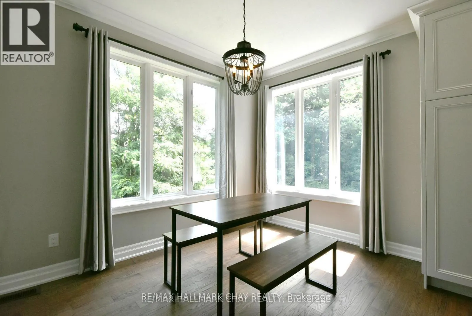 5 KANATA COURT