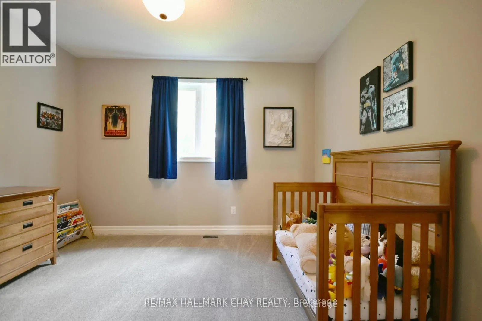 5 KANATA COURT