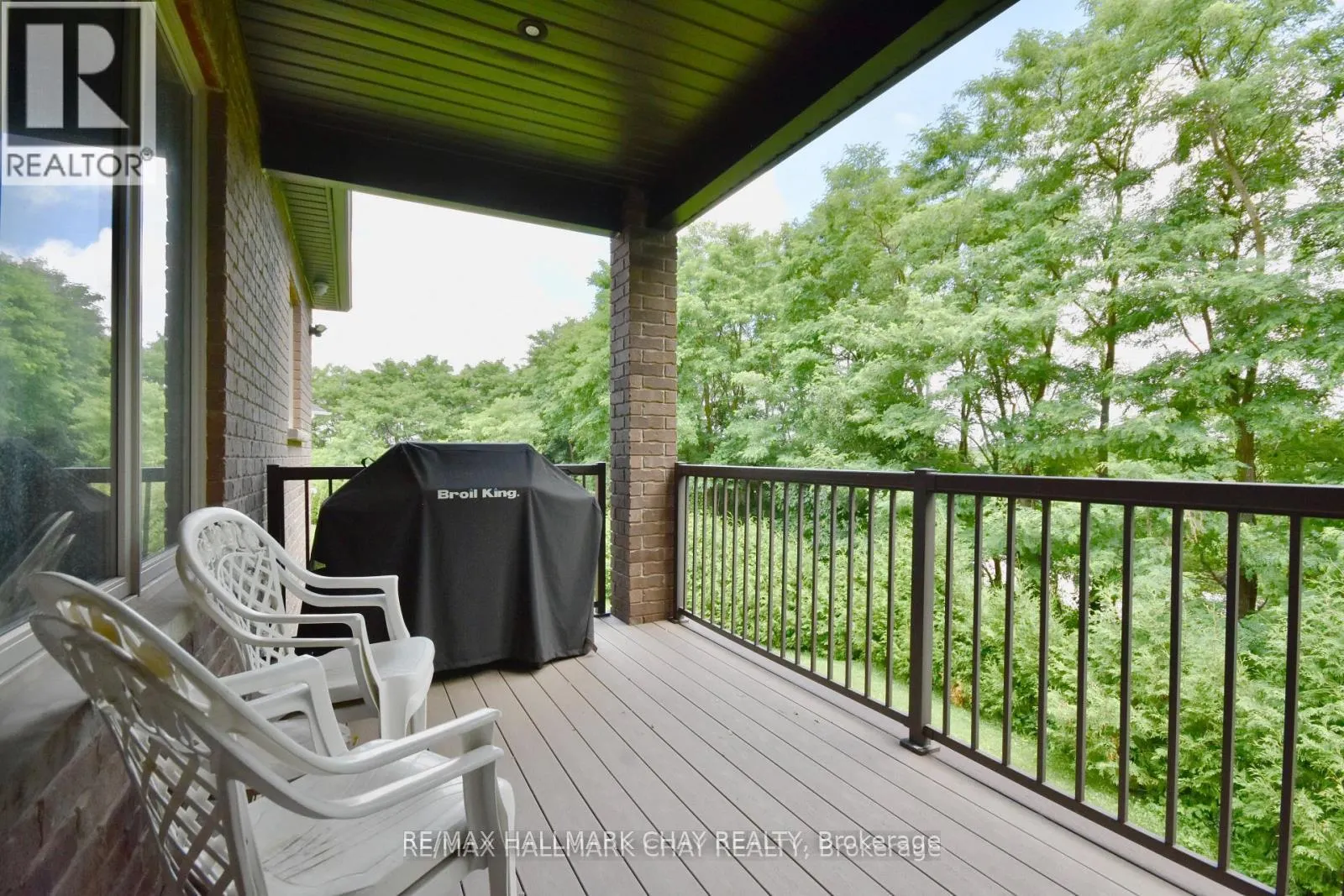 5 KANATA COURT