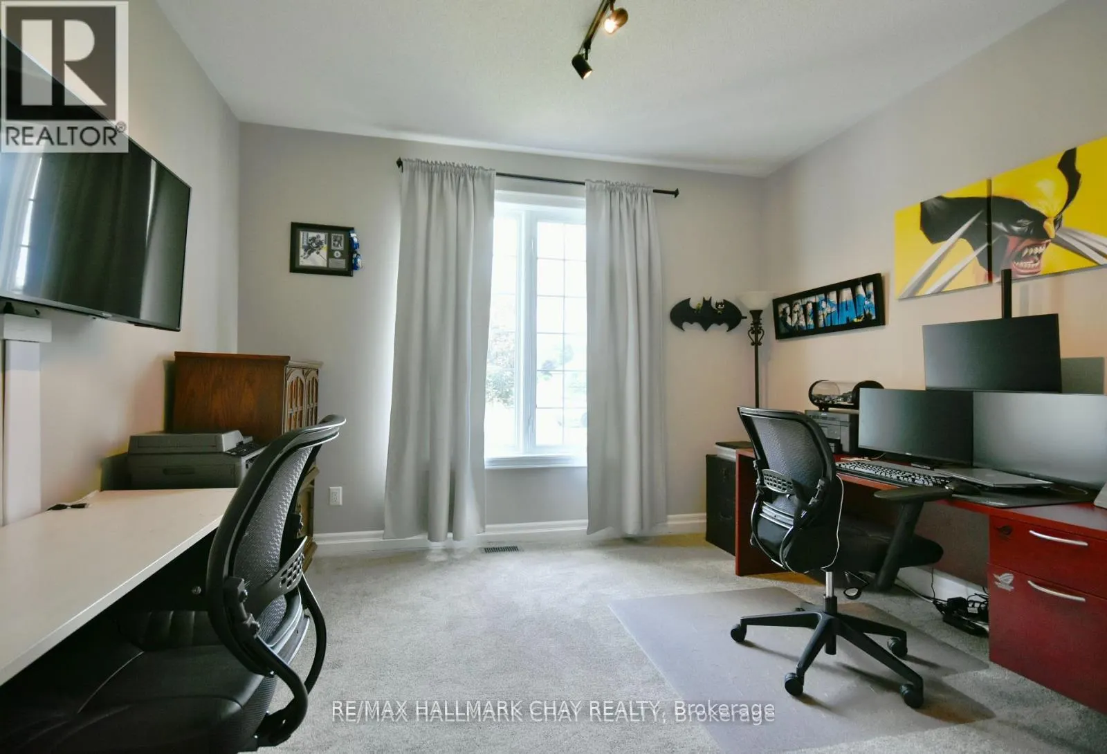 5 KANATA COURT
