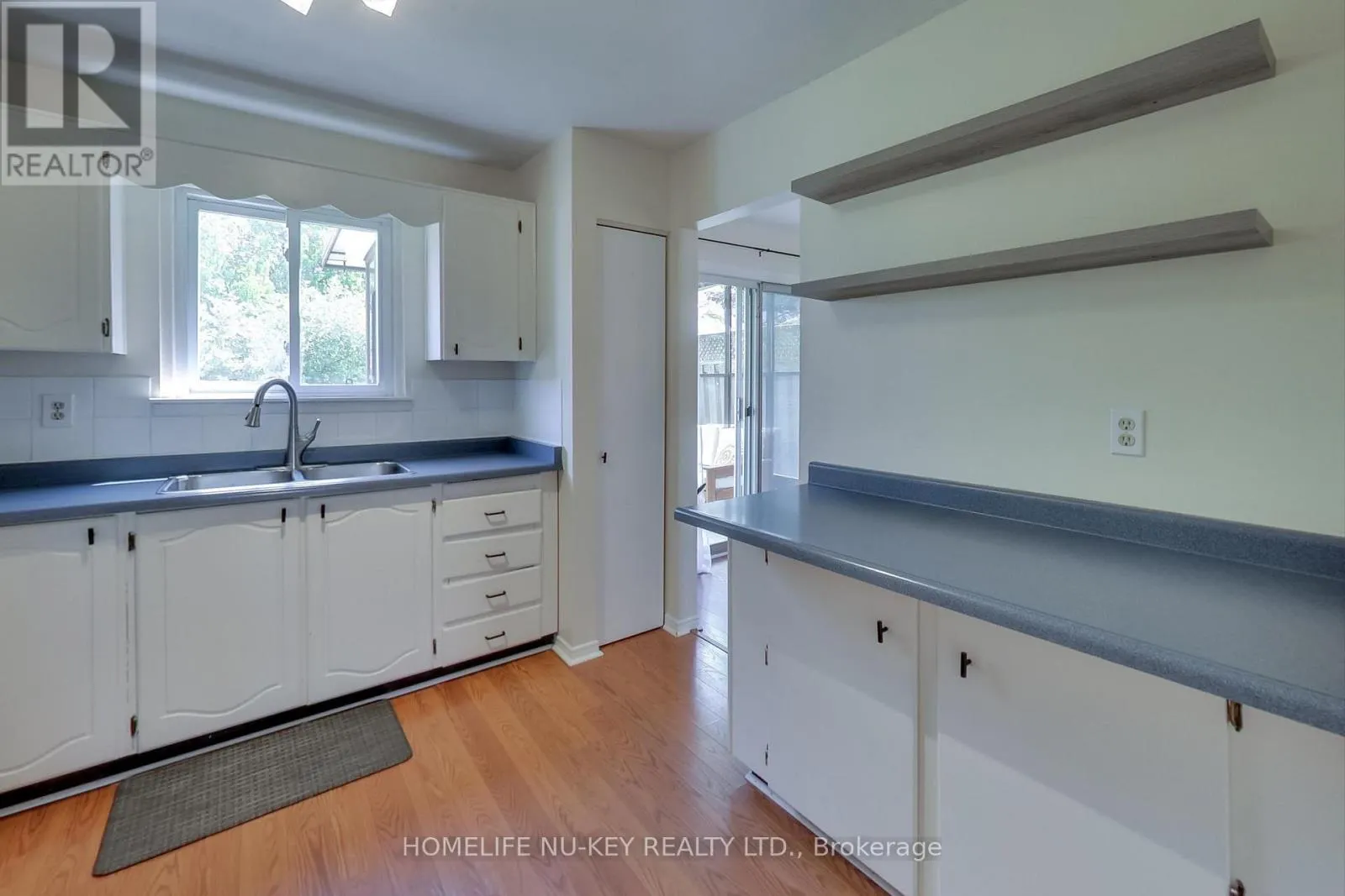 219 CUNDLES ROAD W