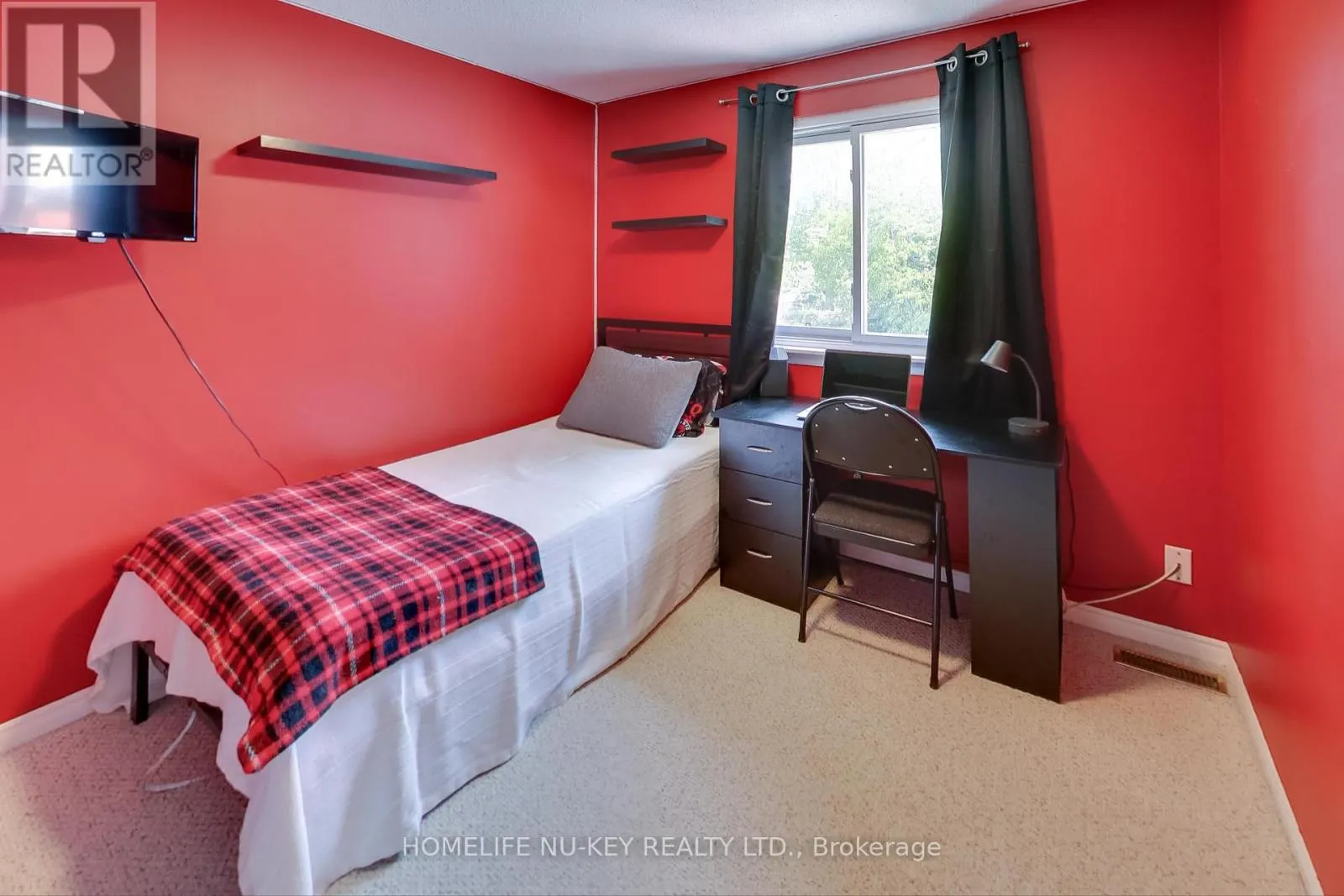 219 CUNDLES ROAD W