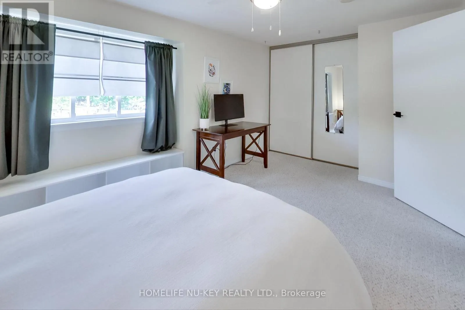219 CUNDLES ROAD W
