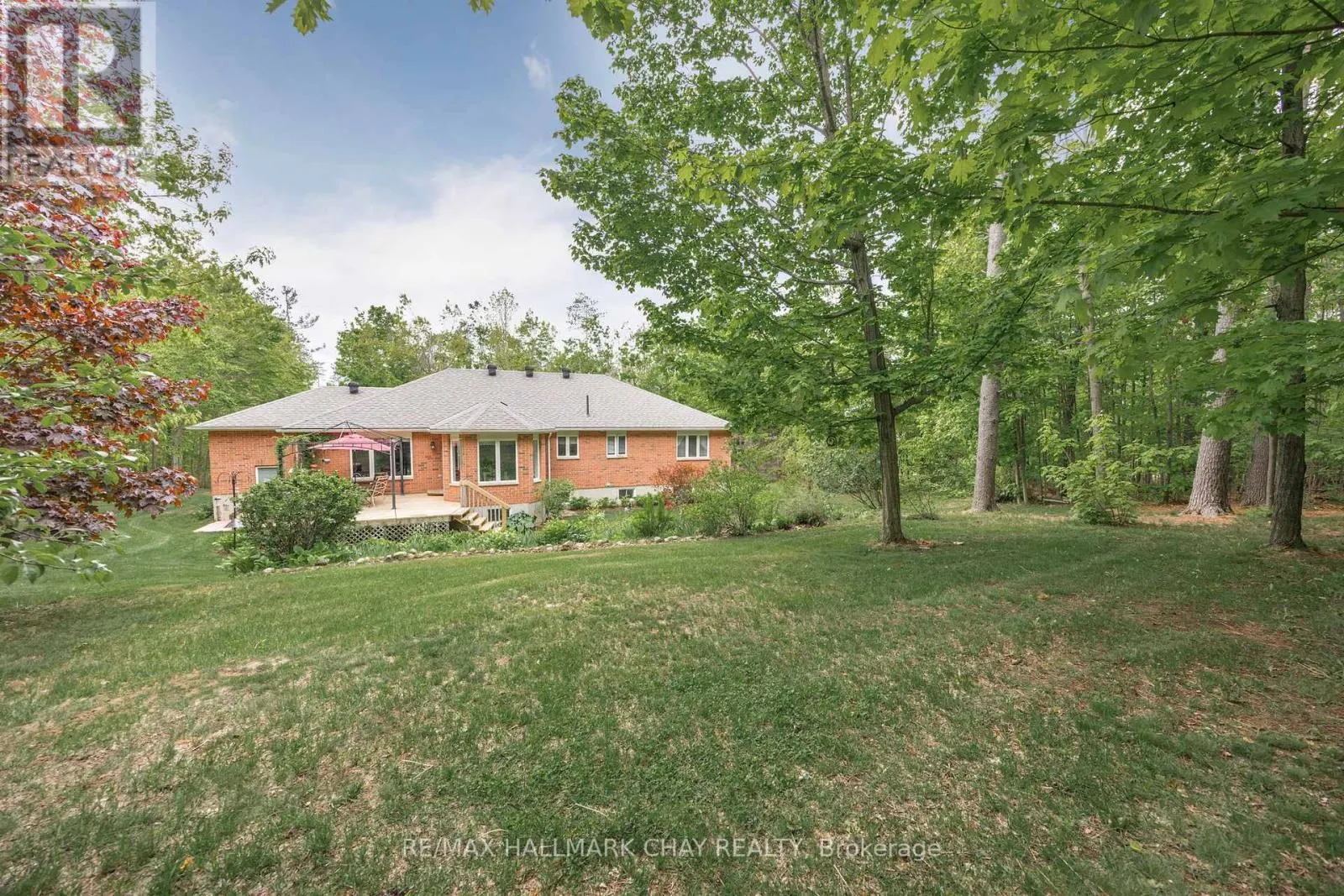 7 PINEVIEW DRIVE