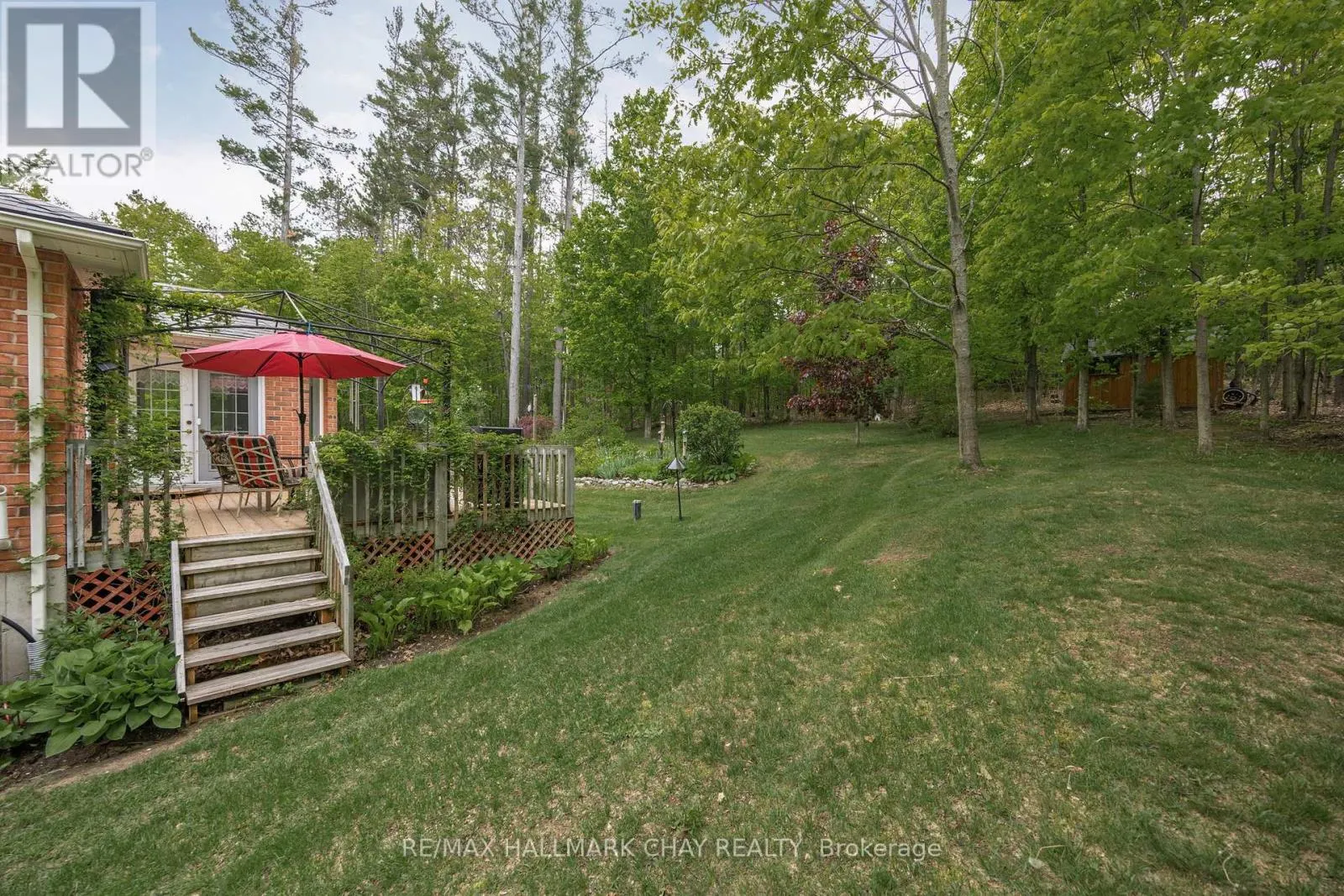 7 PINEVIEW DRIVE
