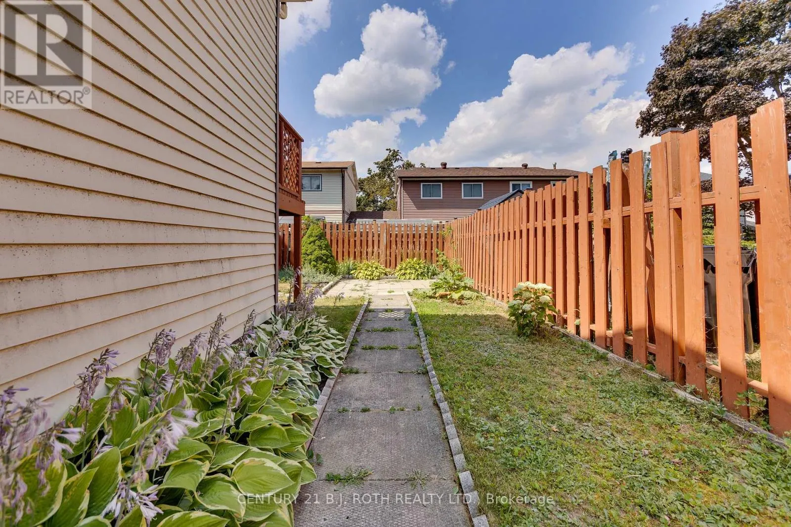 55A CHAUCER CRESCENT