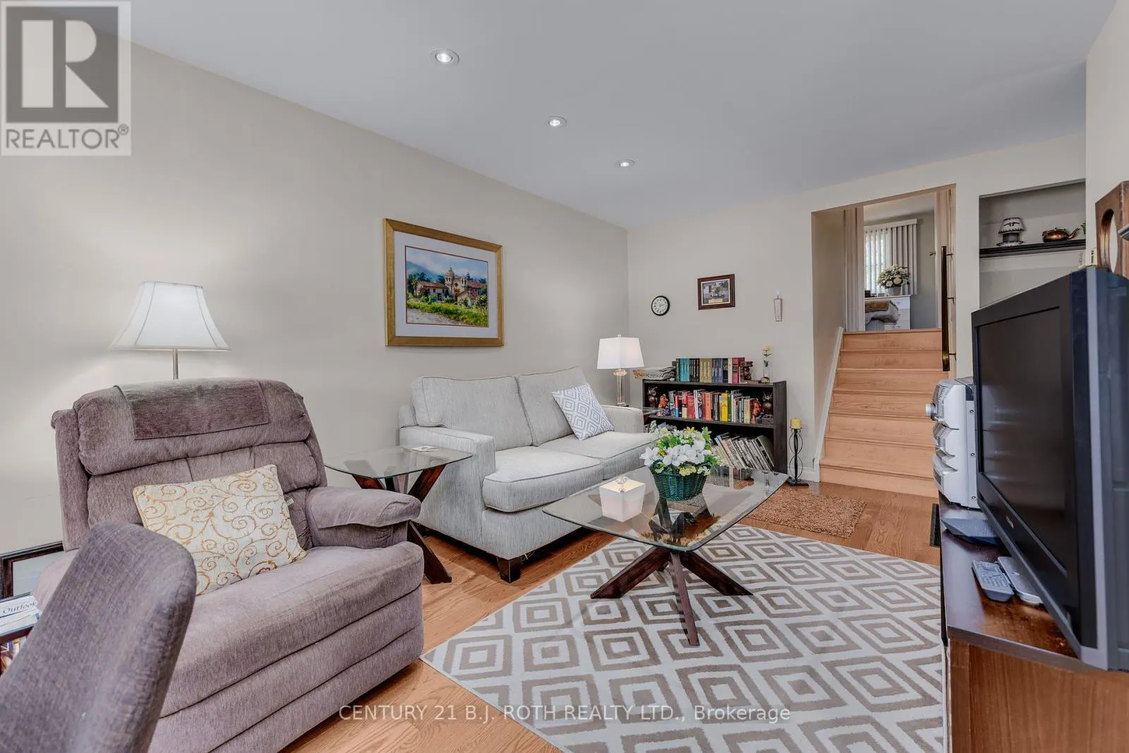 55A CHAUCER CRESCENT