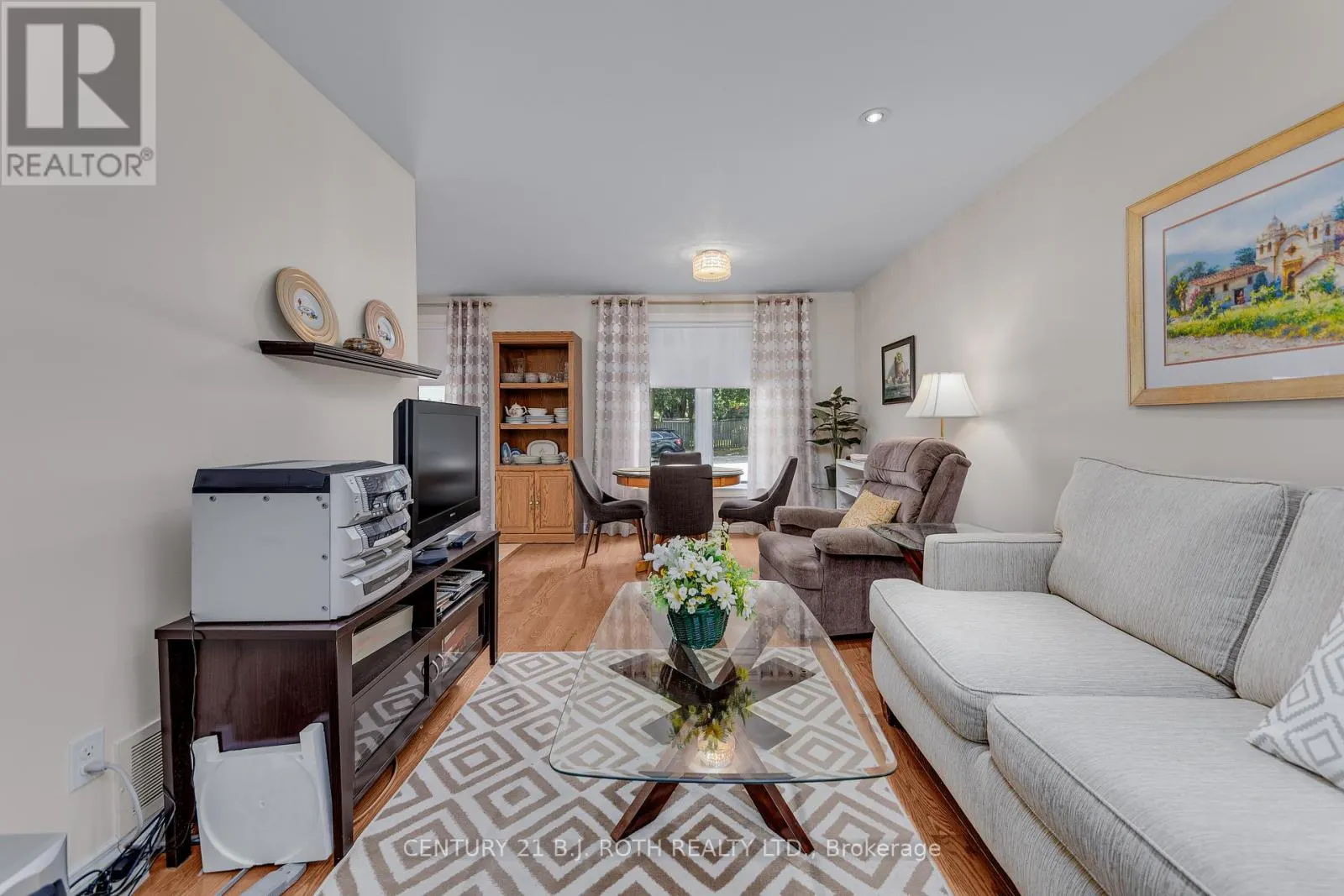 55A CHAUCER CRESCENT