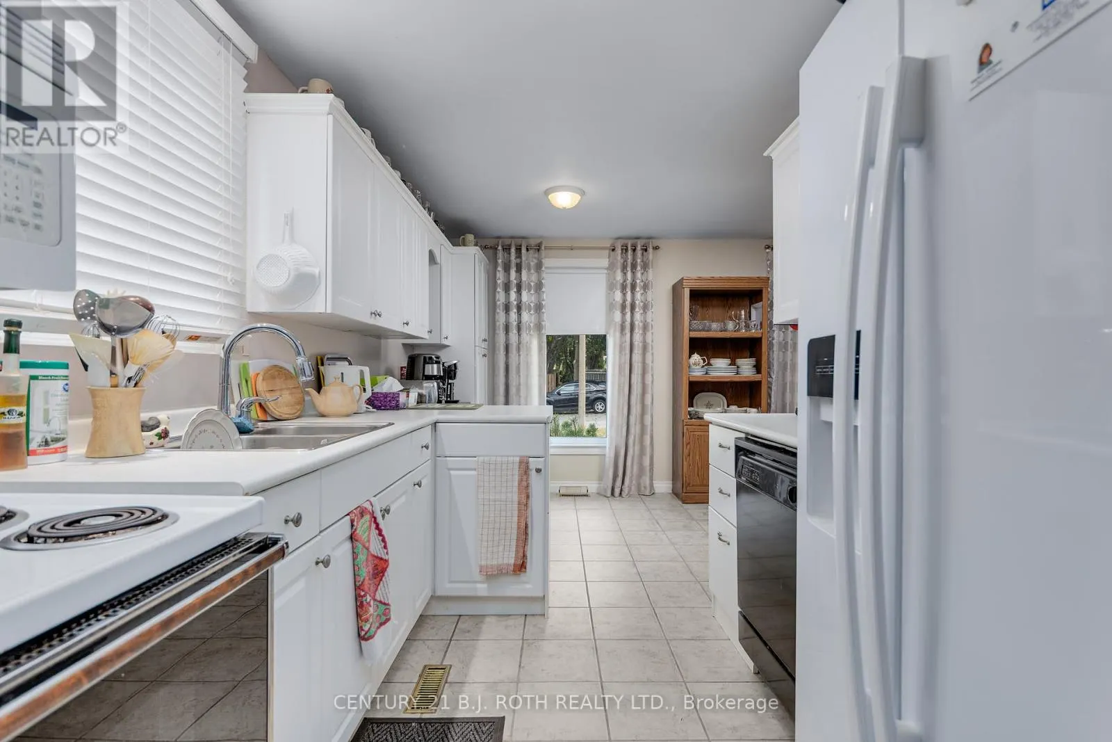55A CHAUCER CRESCENT
