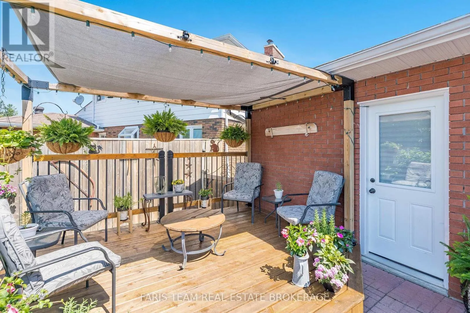 550 MANLY STREET