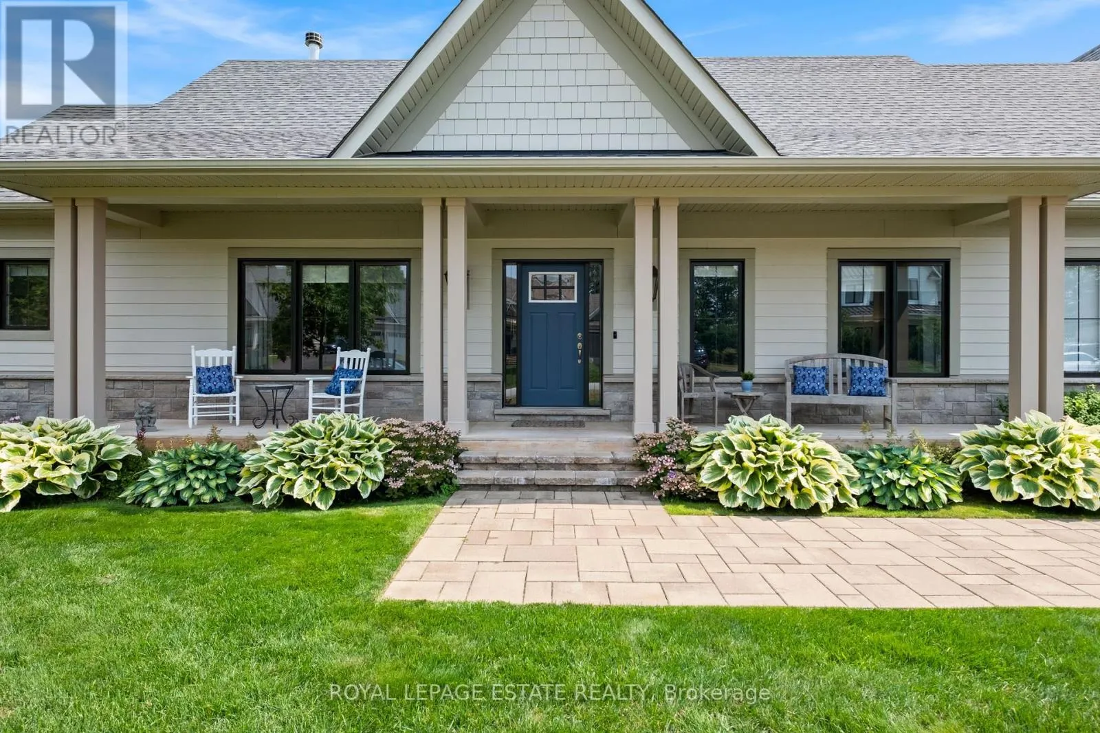 3 GEORGIAN GRANDE DRIVE