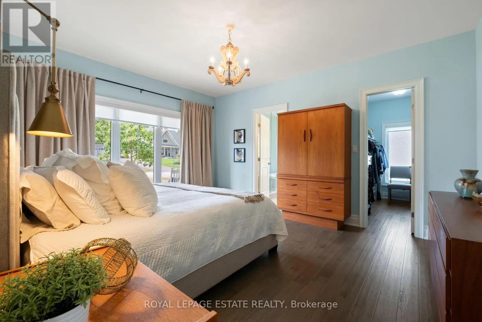 3 GEORGIAN GRANDE DRIVE
