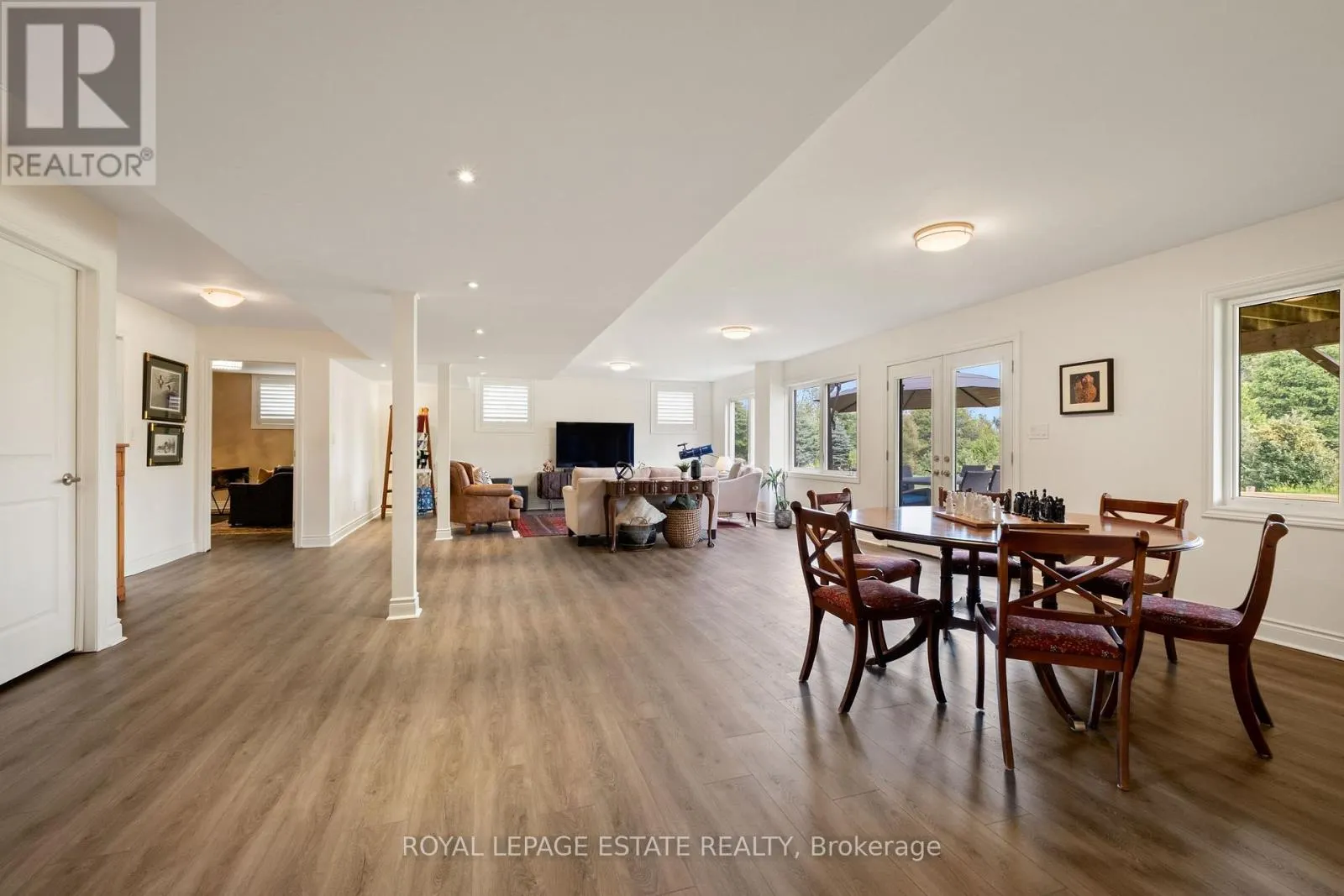 3 GEORGIAN GRANDE DRIVE