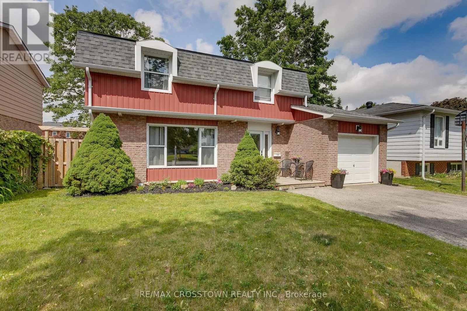 122 MARSHALL STREET S