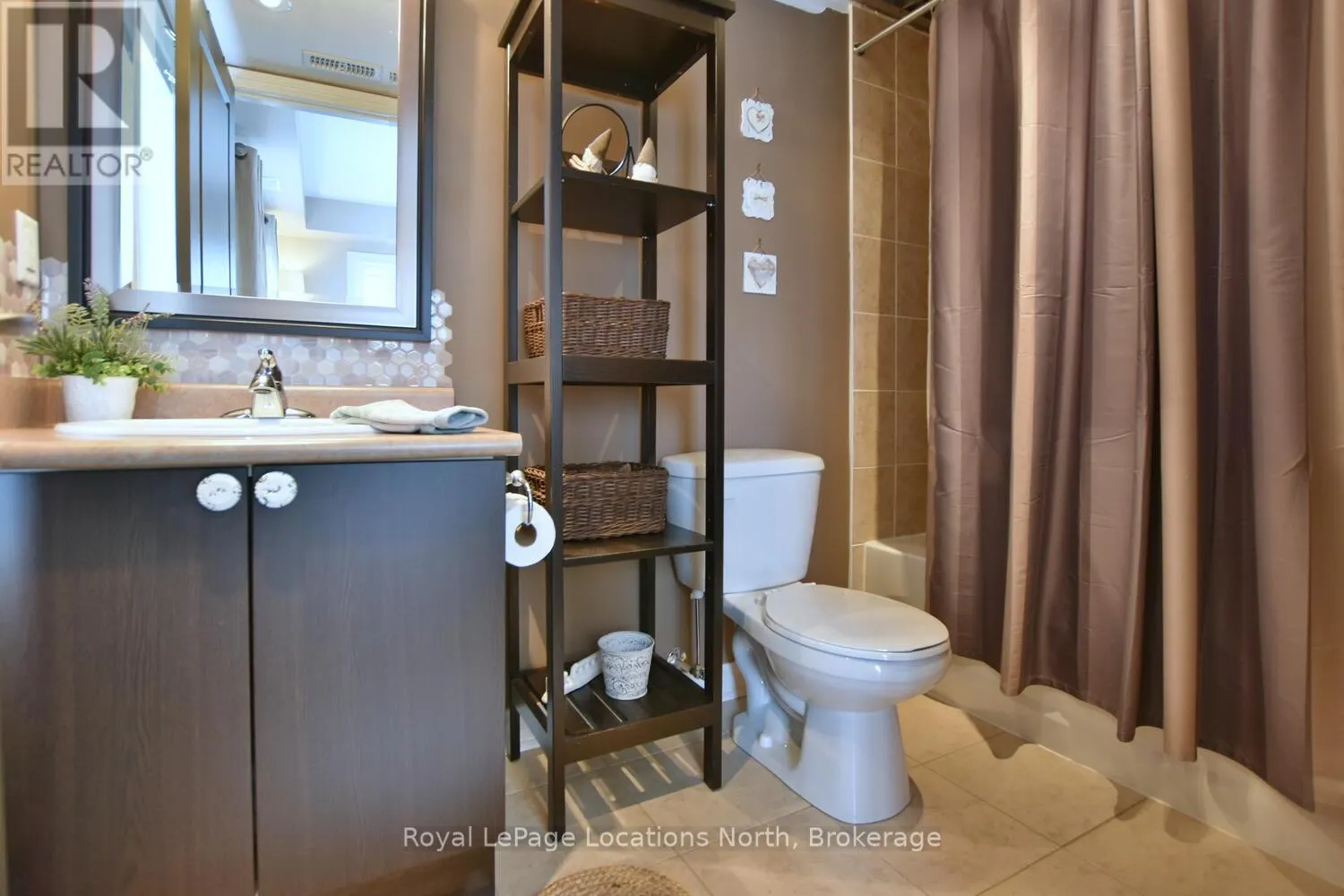 208 - 6 BRANDY LANE DRIVE, #208