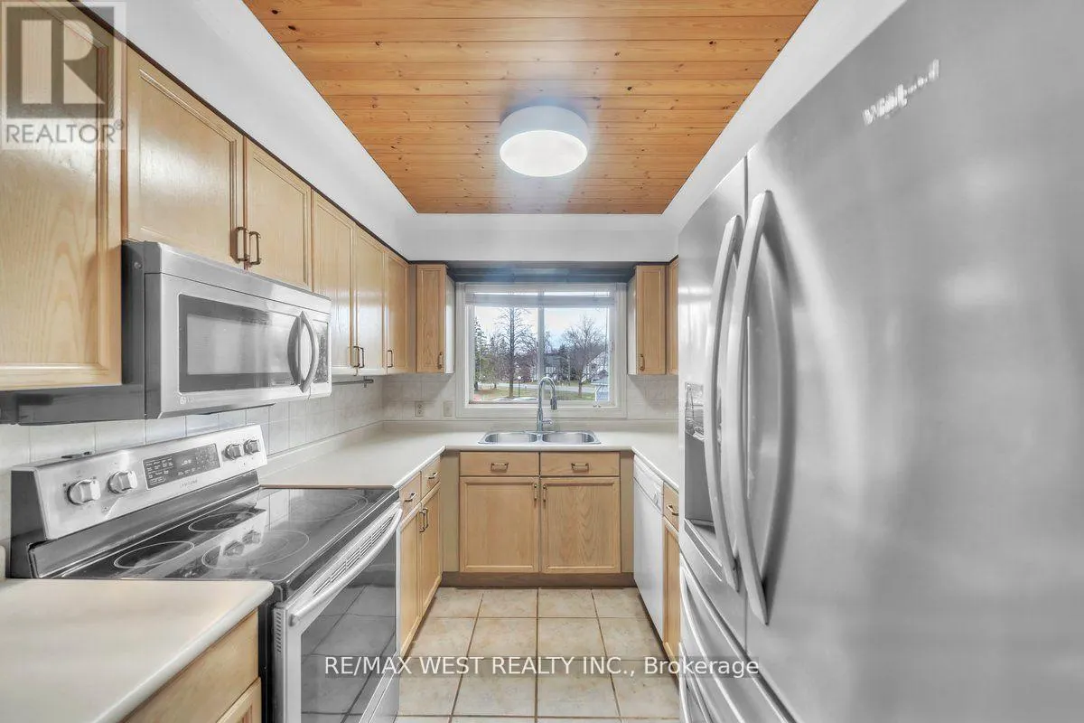 9 - 24 LAGUNA PARKWAY