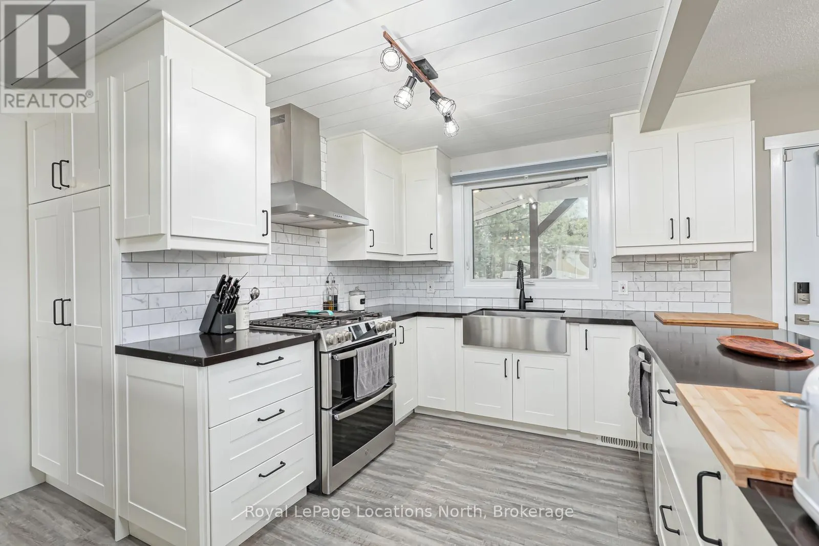 1628 RIVER ROAD W