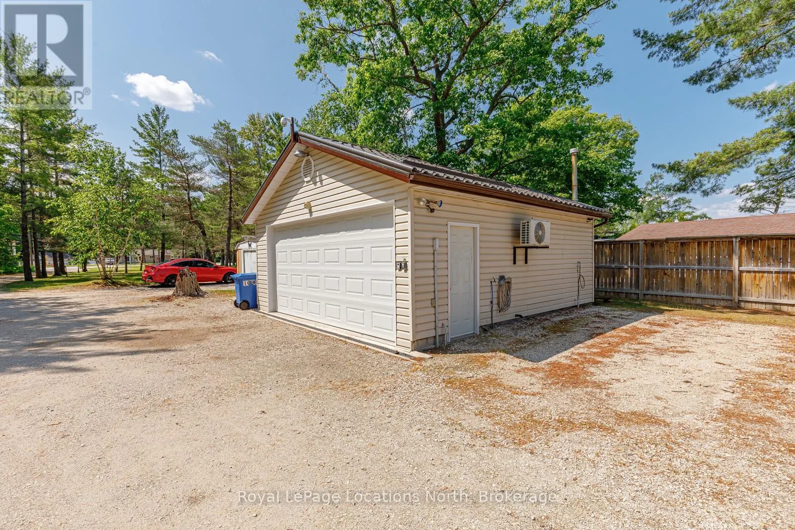 1628 RIVER ROAD W