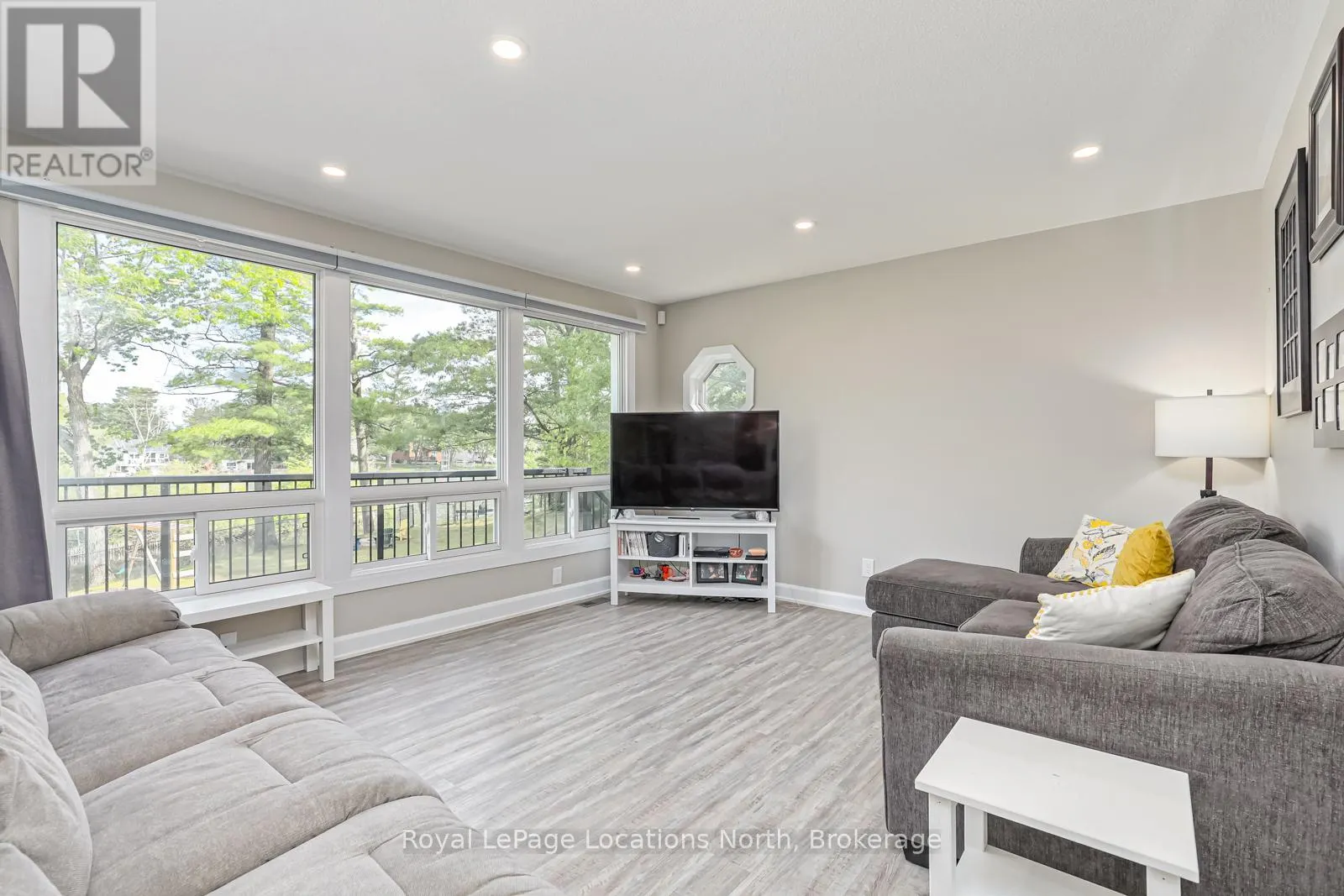 1628 RIVER ROAD W