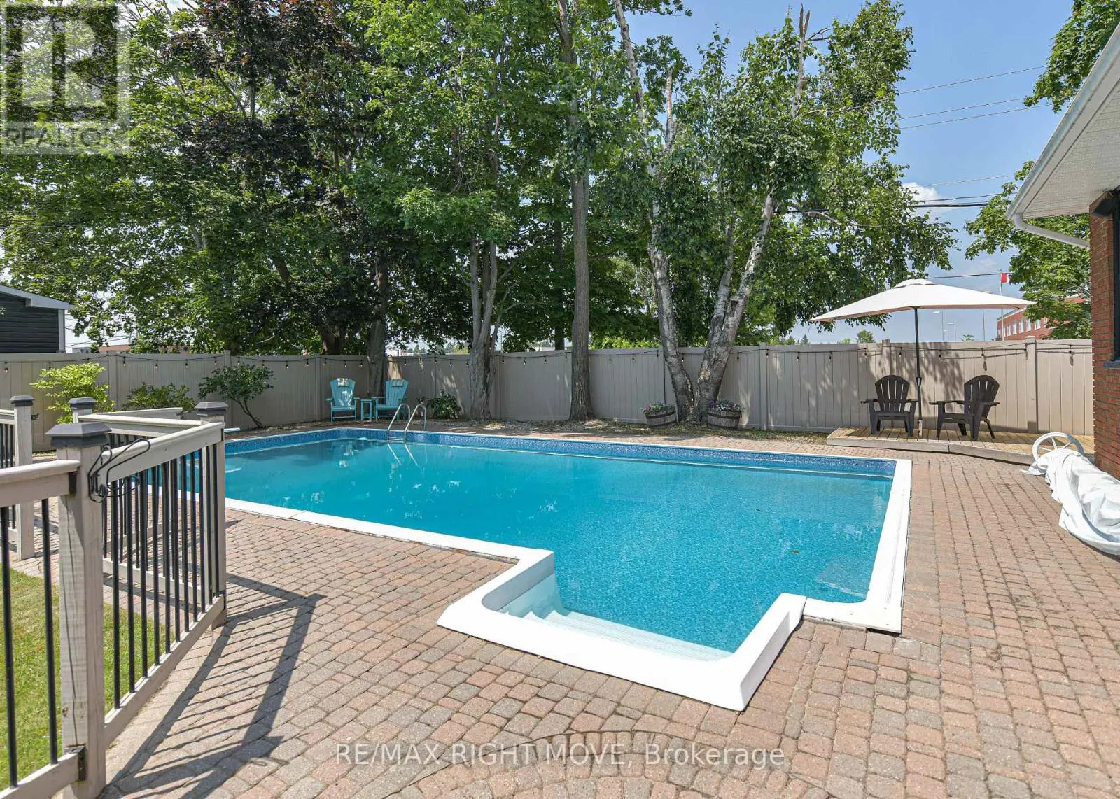 457 PETER STREET N