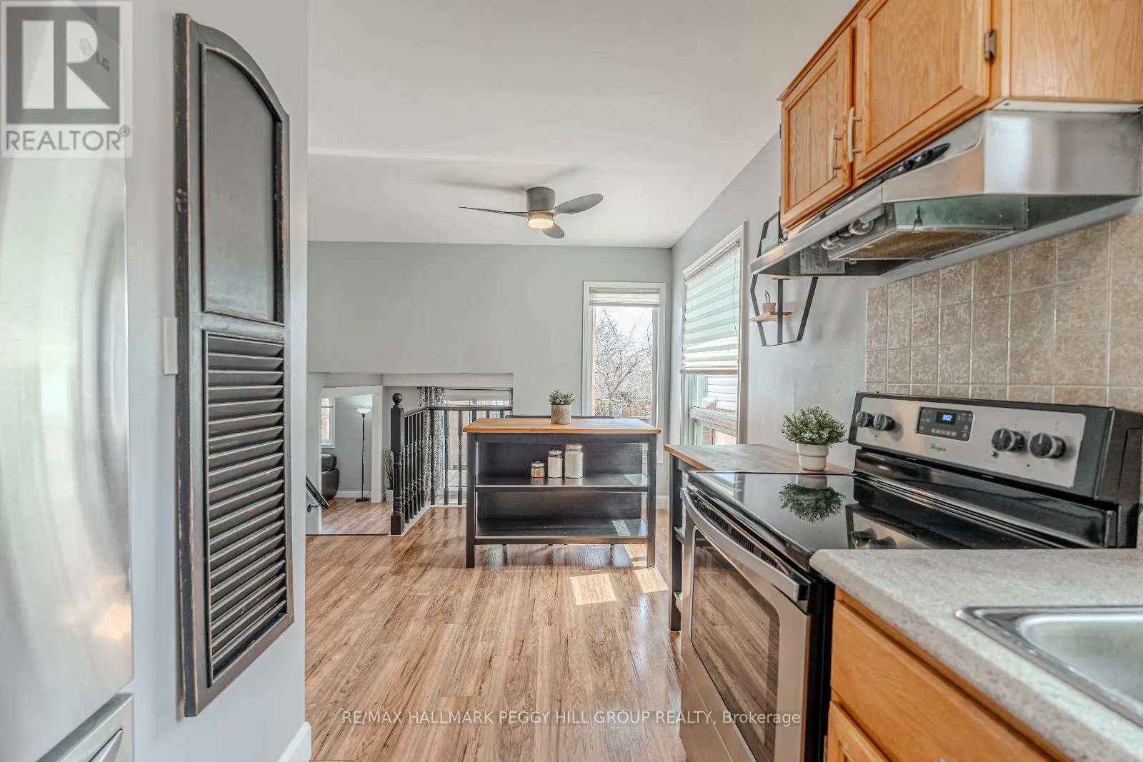 40 GRASETT CRESCENT