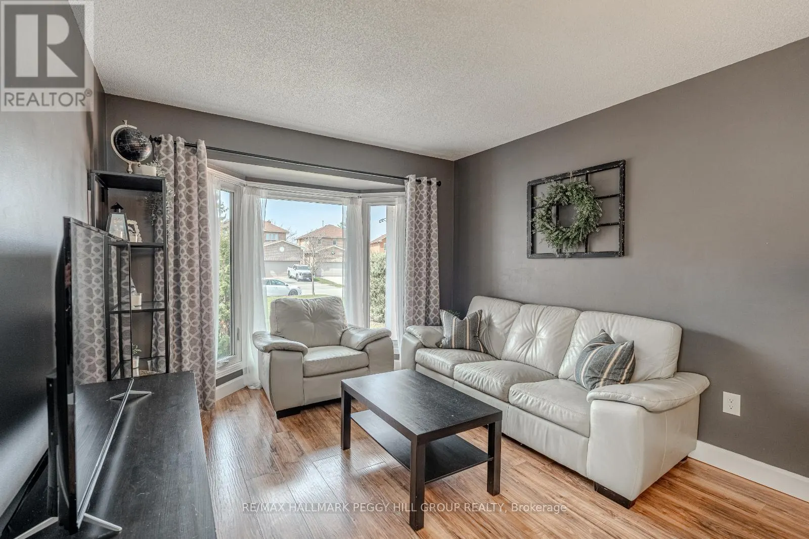 40 GRASETT CRESCENT