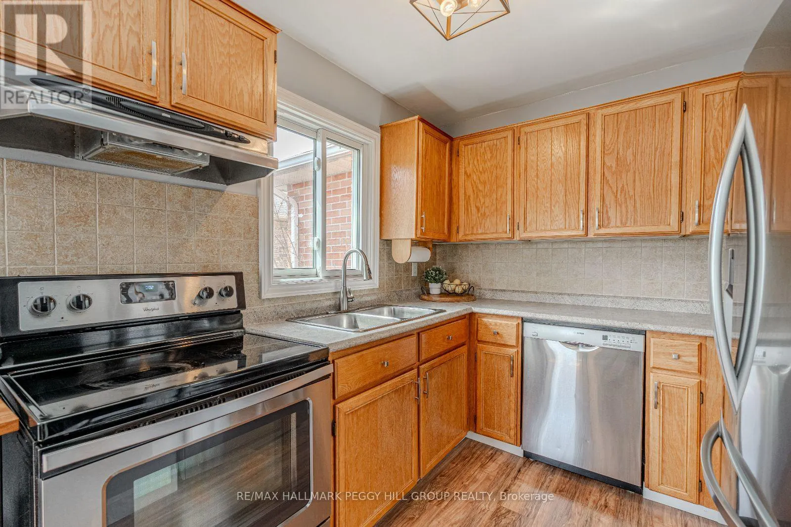 40 GRASETT CRESCENT