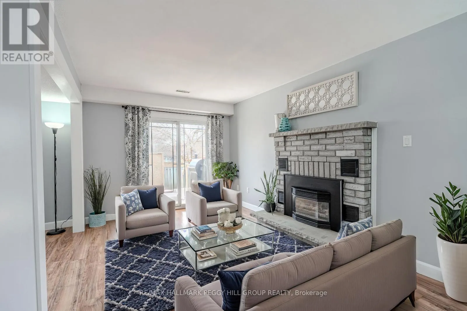 40 GRASETT CRESCENT