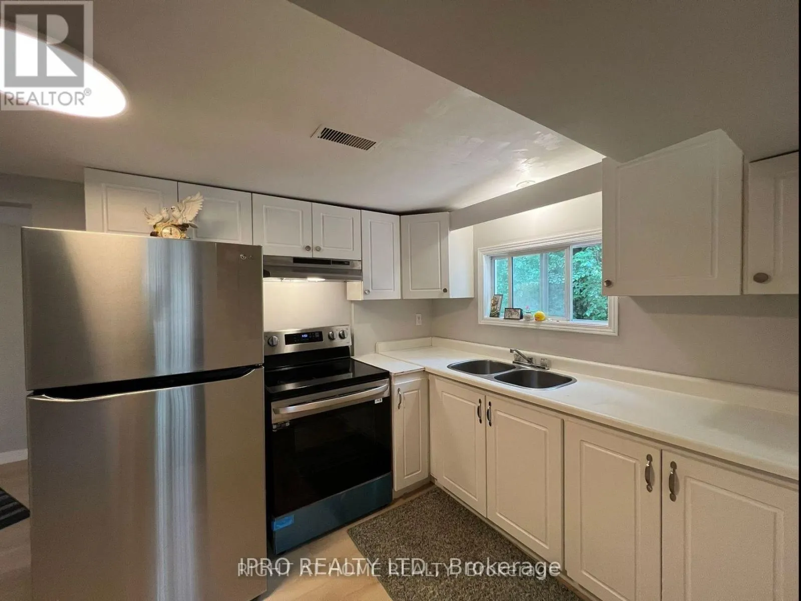 34 BROADVIEW STREET