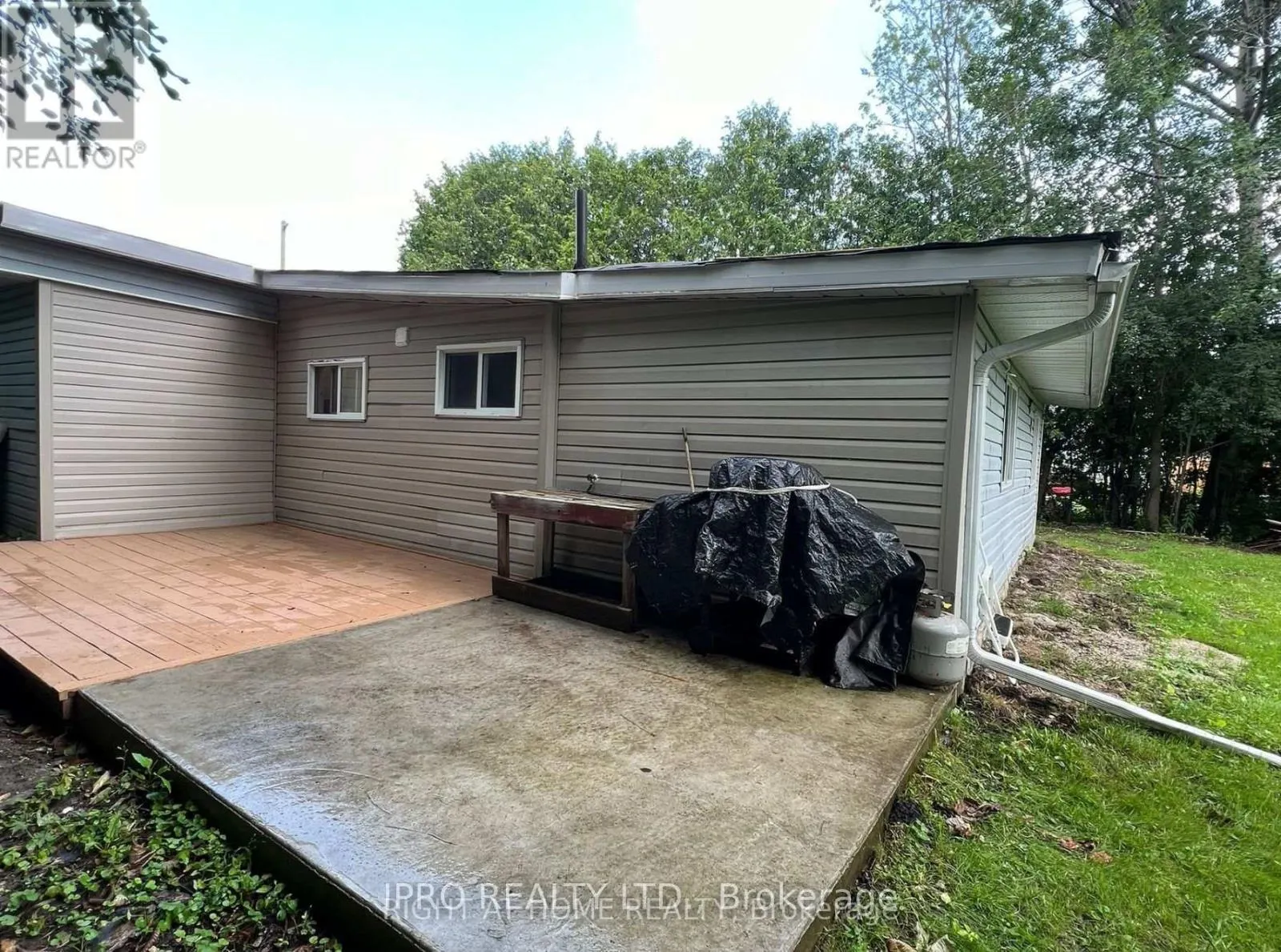 34 BROADVIEW STREET