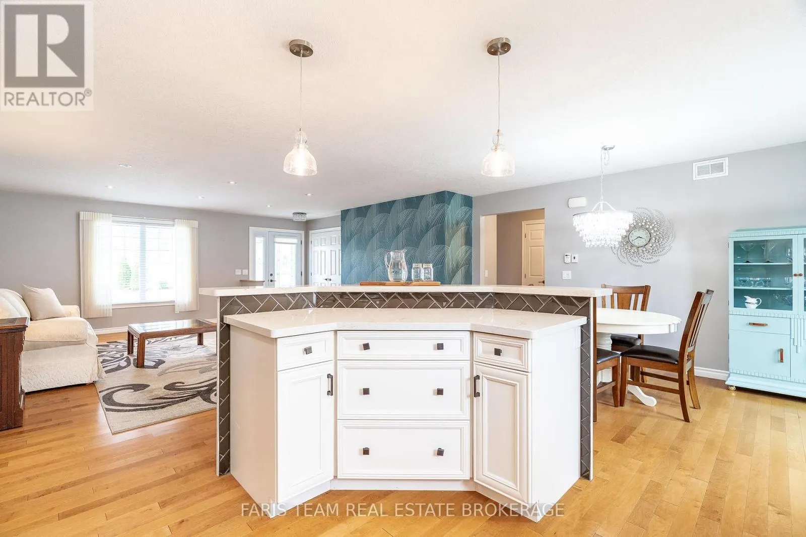 1 GIDLEY COURT