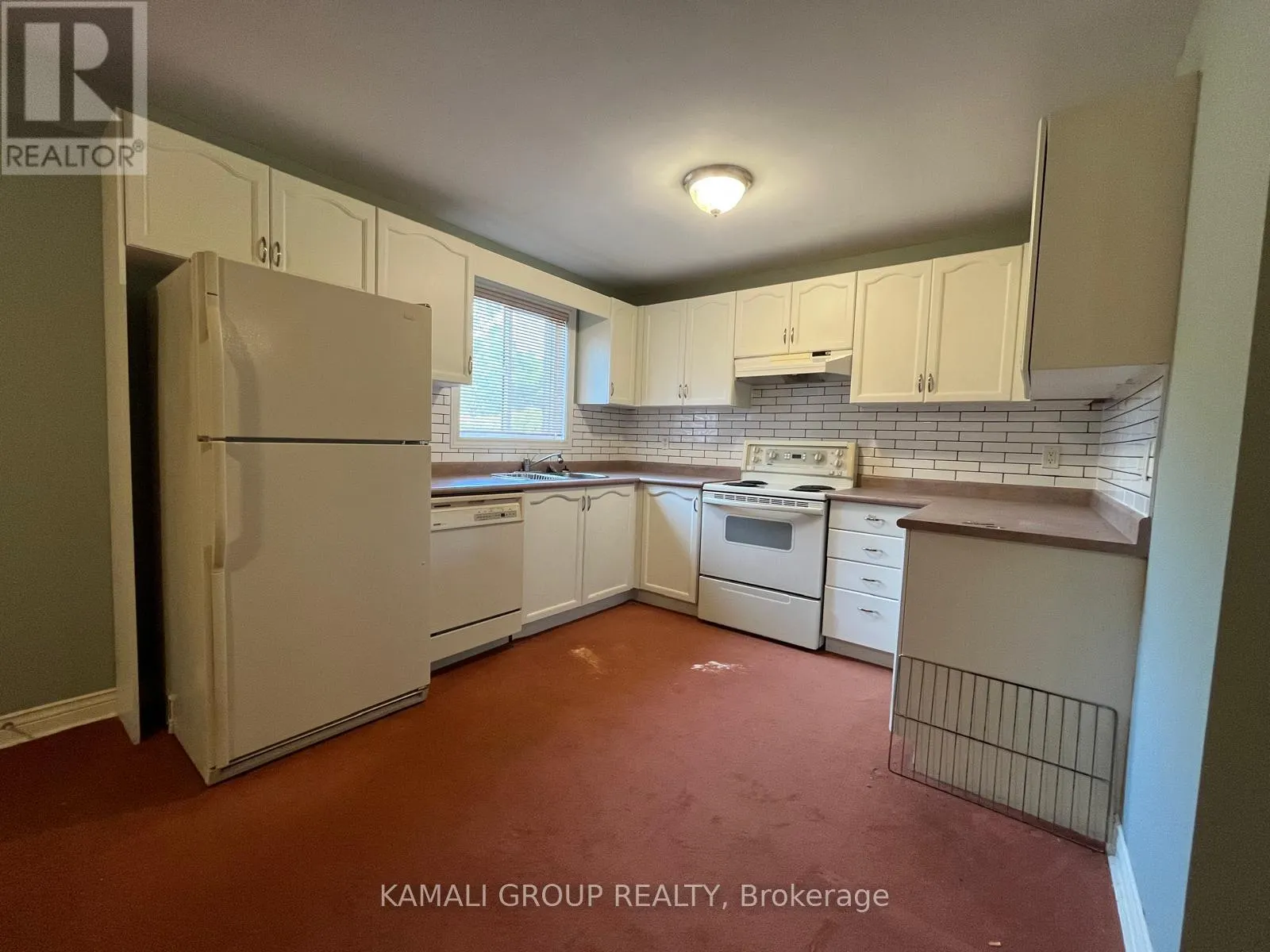 BSMT - 73 SILVER MAPLE CRESCENT
