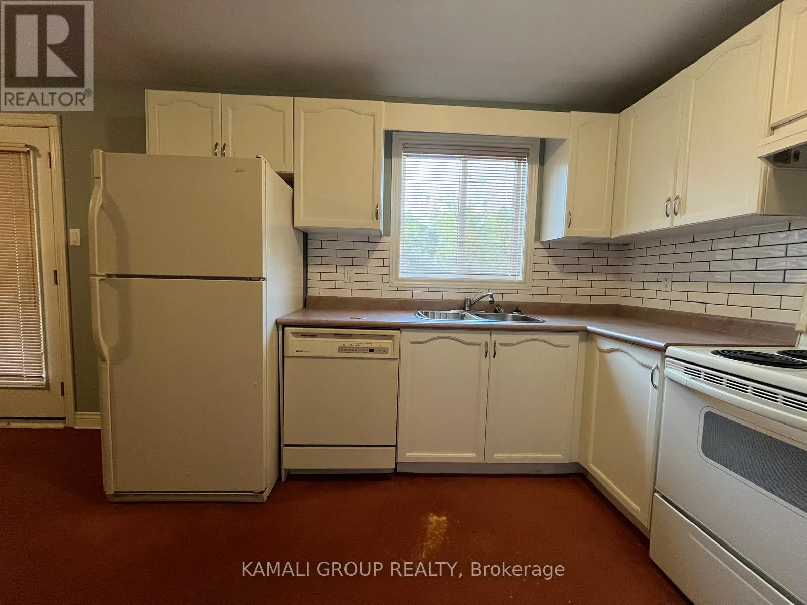 BSMT - 73 SILVER MAPLE CRESCENT