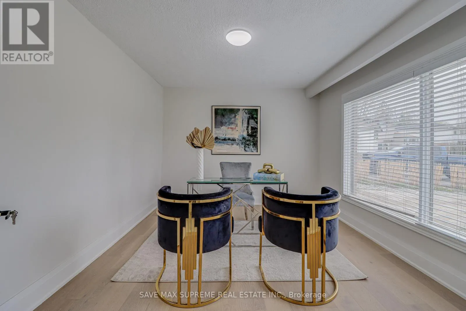 10 CURTISS COURT