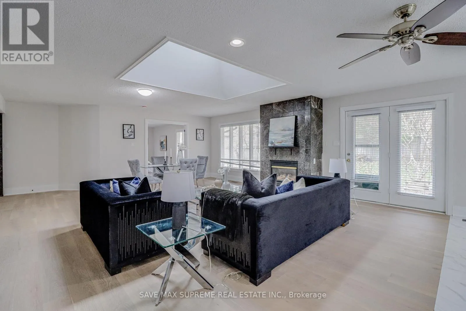 10 CURTISS COURT