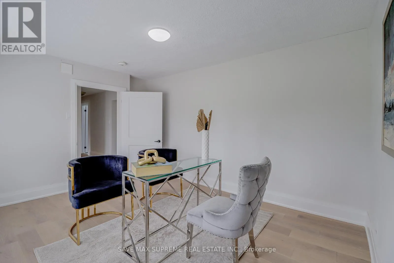 10 CURTISS COURT