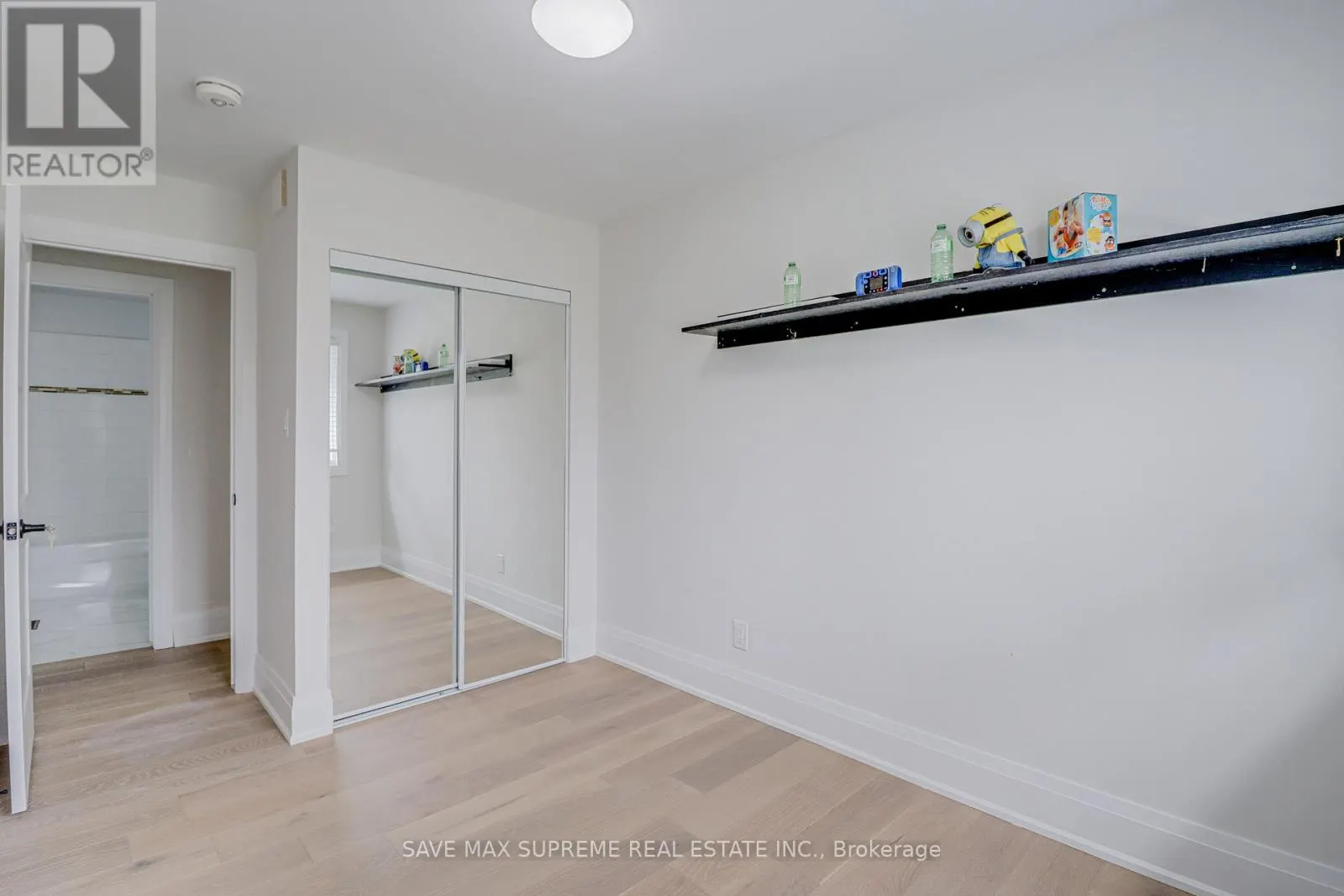 10 CURTISS COURT
