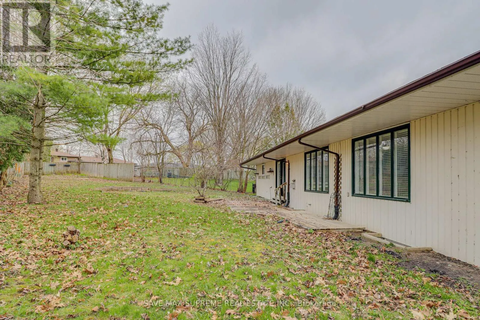 10 CURTISS COURT