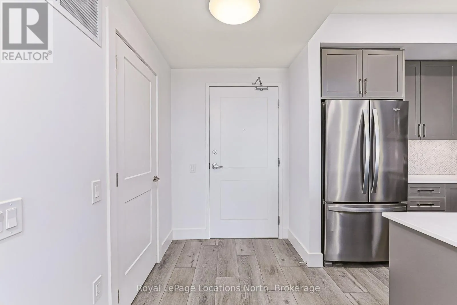 422 - 4 KIMBERLY LANE, #422